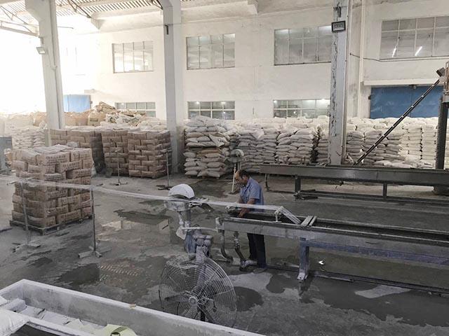 江苏邦航高分子材料有限公司是生产清粪带，发泡板材的专业公司.拥有发泡板材以及清粪带成一条龙生产线.销售清粪带热线:(0)13222869888